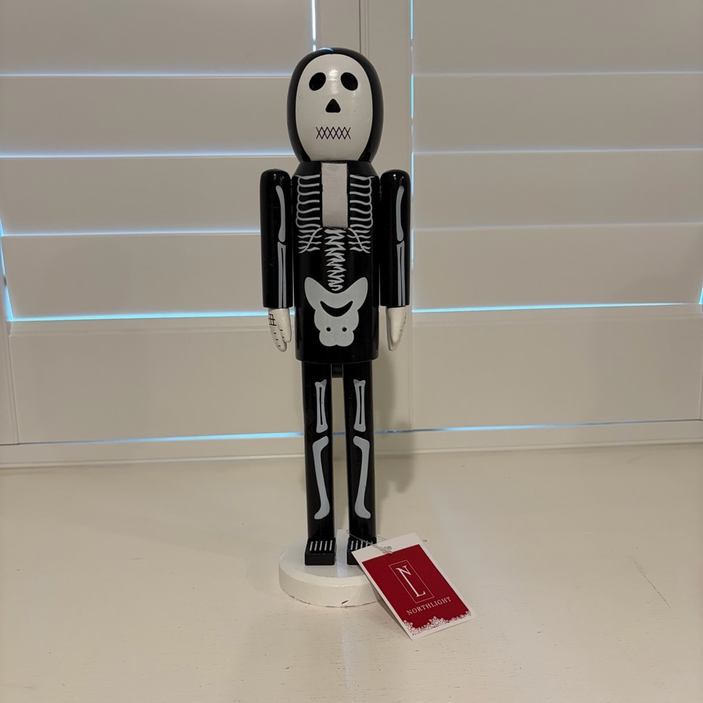 NWT Northlight 14” Black and White Skeleton Halloween Nutcracker